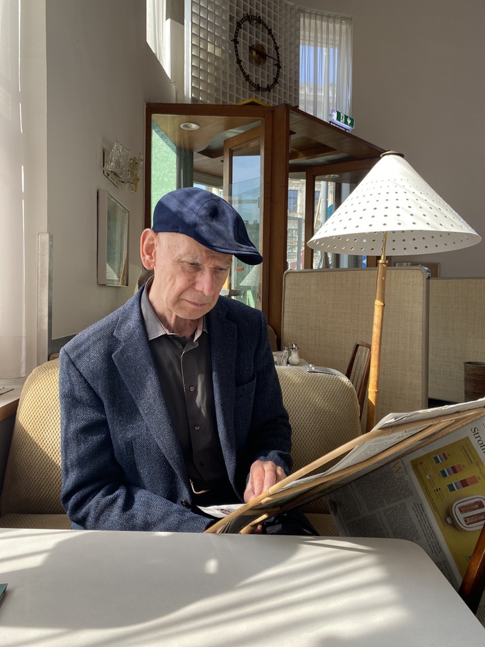 Otto Kapfinger im Café Prückel, 2023