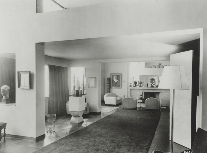 Rubinsteins Wohnzimmer in ihrem Wohnhaus am Boulevard Raspail, Paris, 1932 (Architekt /Innenarchitekt: Bruno Elkouken).