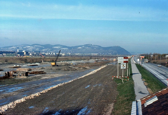 Bau der Donauinsel, 1972