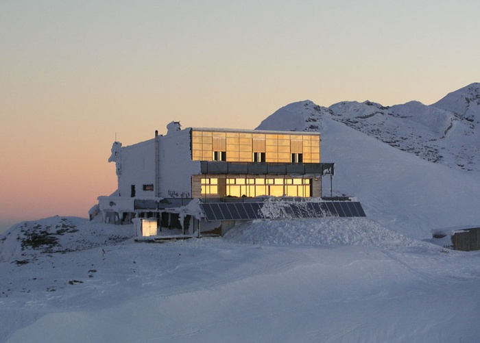 Schiestlhaus, energieautarker alpiner Stützpunkt in Passivhausbauweise, Hochschwab