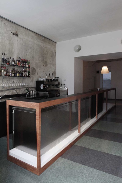 Claudia Cavallar, Bar Tabacchi (2011)