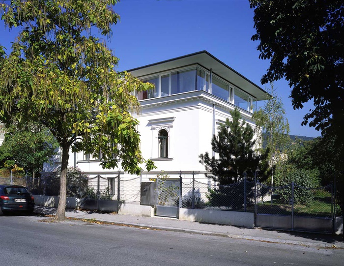 WOHNHAUS IN BADEN