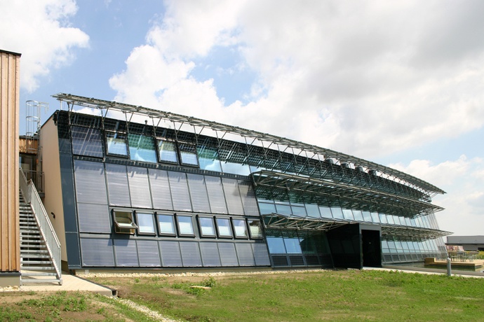Plus-Energie-Bürogebäude Ernstbrunn