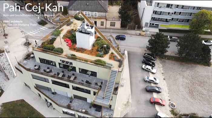 Videostill aus „Pah-Cej-Kah, Büro- und Geschäftshaus in Deutsch-Wagram“