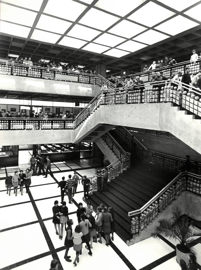 Hauptschule Weiz - Halle