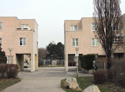 Ernst-Theumer-Hof – © VIEX - Ernest Niedermann - Eigenes Werk, CC BY-SA 4.0, https://commons.wikimedia.org/w/index.php?curid=38529055 Ernst-Theumer-Hof