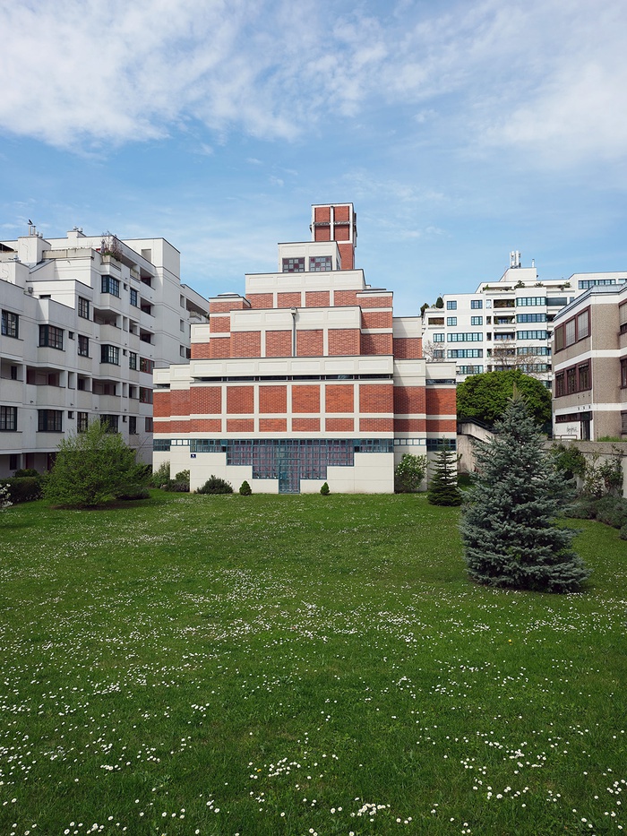 Viktor Hufnagl, Kirche und Wohnhausanlage "Am Schöpfwerk", Wien, 1976–80