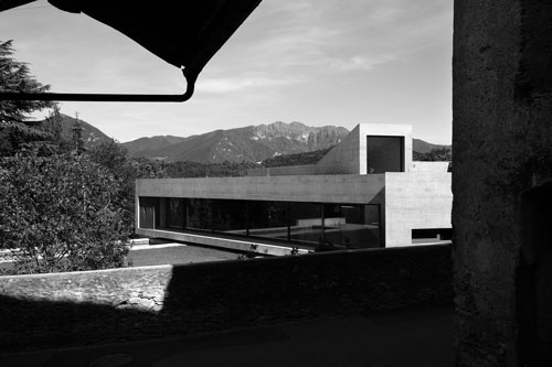 Sandra Giraudi-Wettstein: Zweifamilienhaus in Bigogno, Tessin, 2005–2008.