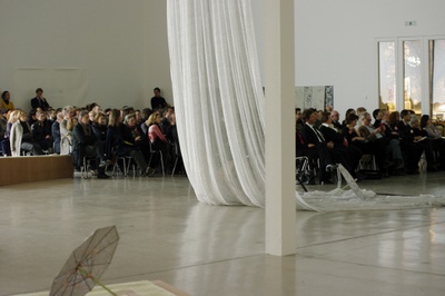 Schindler Lecture #10 Bestand | Übergang