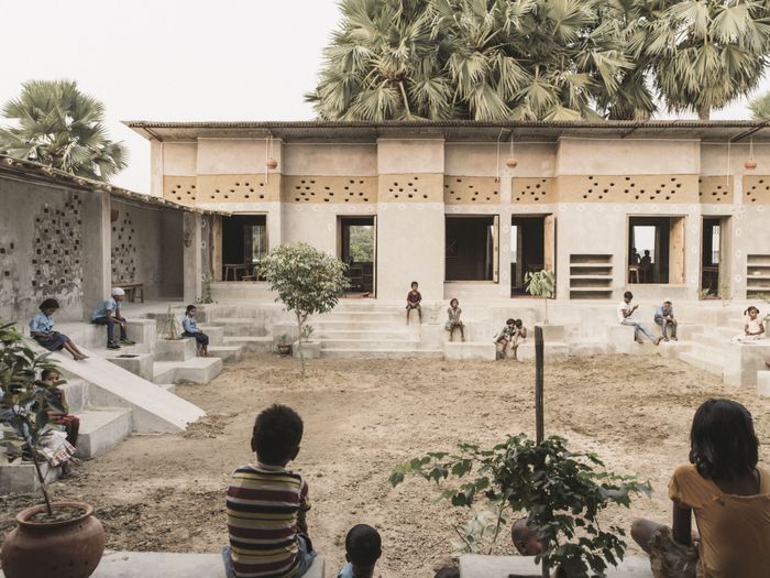 "Basadhi School" von Kaja Geratowska, Basadhi, Indien