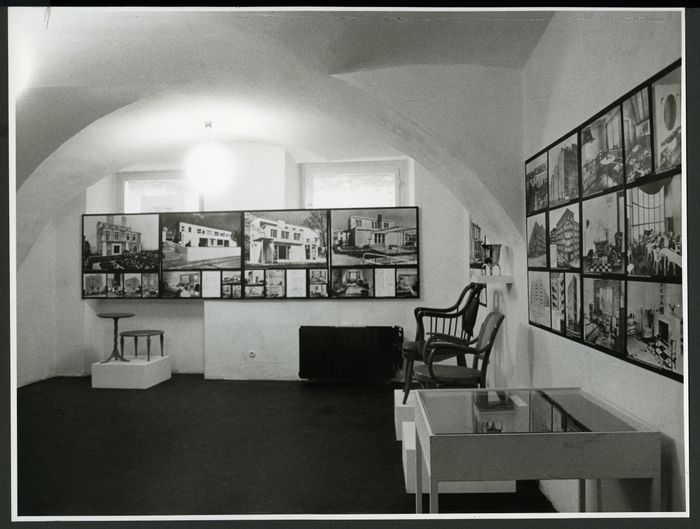 Ausstellung "Josef Frank", 18.12.1965–29.06.1966 im ÖGFA-Vereinslokal in der Blutgasse 3, Wien I (Ausstellung: arbeitsgruppe 4, Friedrich Kurrent/Johannes Spalt) – Ausstellung "Josef Frank", 18.12.1965–29.06.1966