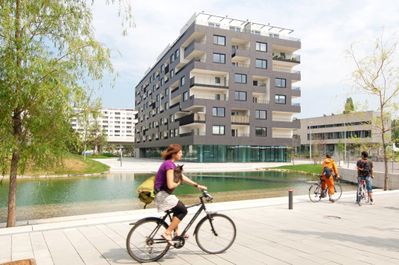 Stella Zwei, Blick von Osten