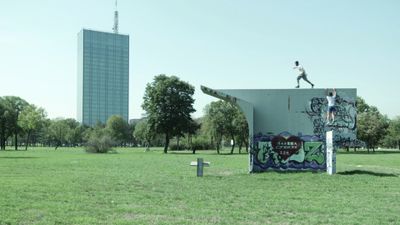 Filmstill aus SAVA BUILDERING, AT 2015